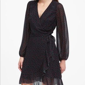 Banana republic midi dress with heart pattern ❤️